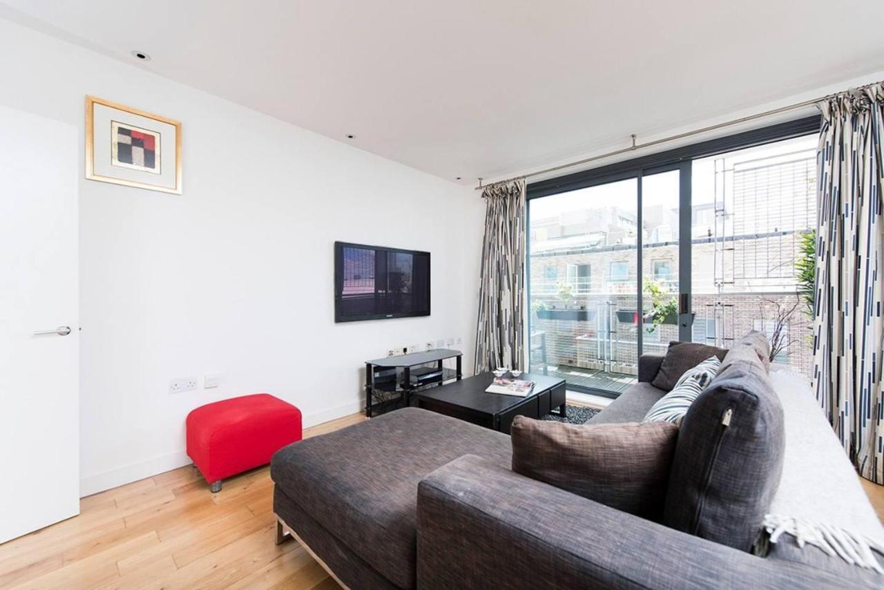 Stylish 2 Bedroom Flat With Balcony In London Exterior photo